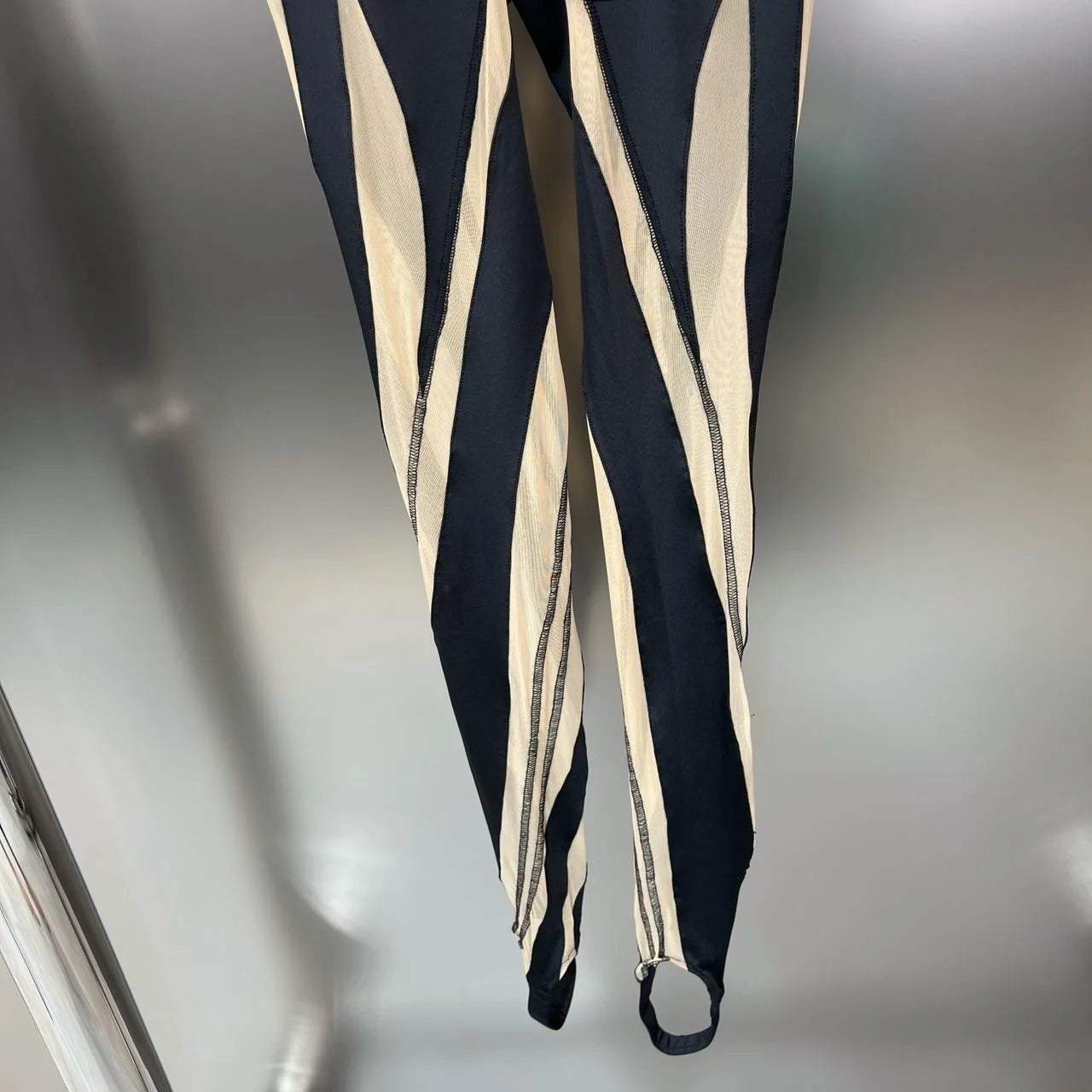 Color Block Mesh Splicing Leggings | Tajstylo