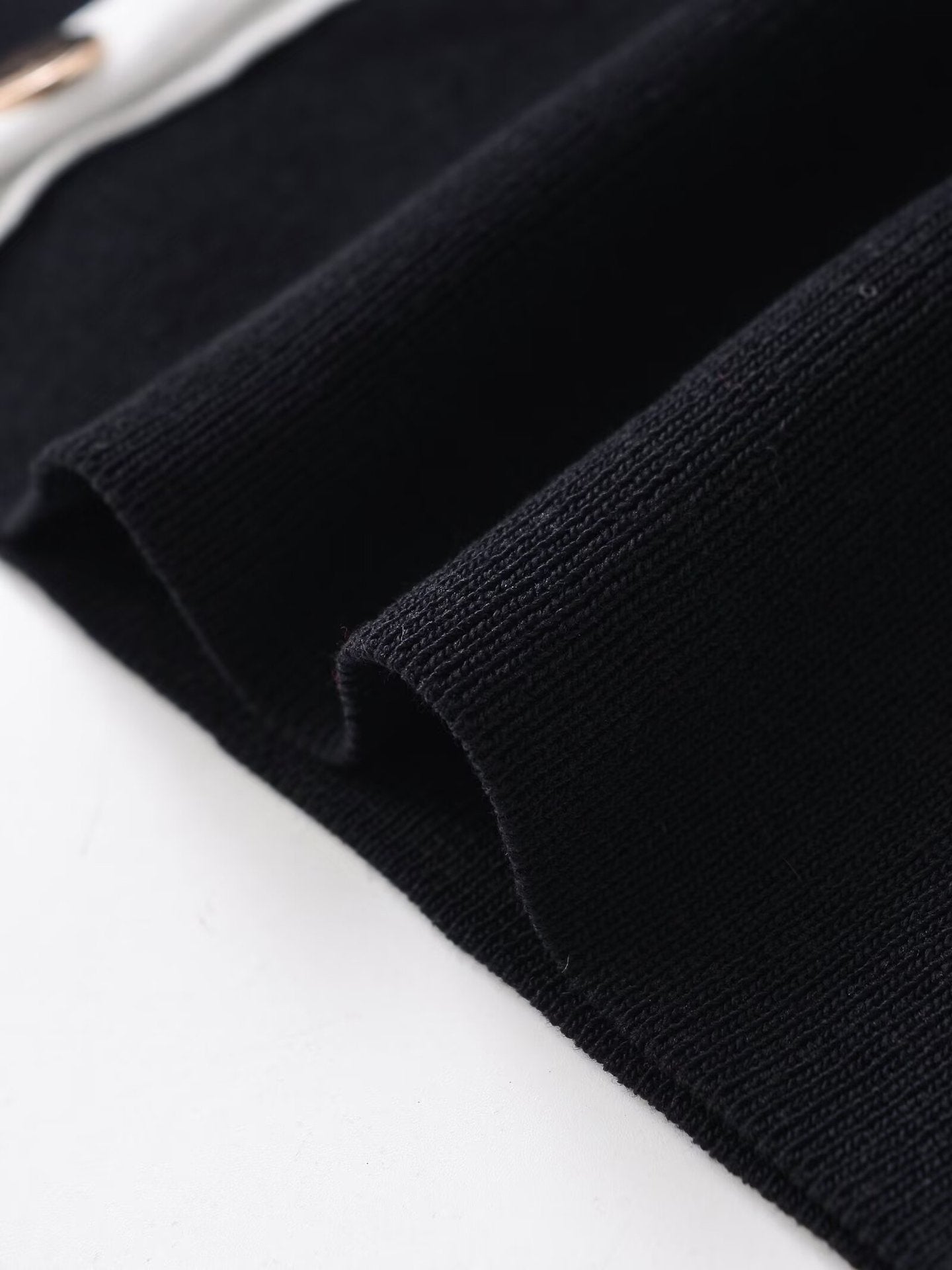Color-Blocked V-Neck Cardigan Sweater | Tajstylo