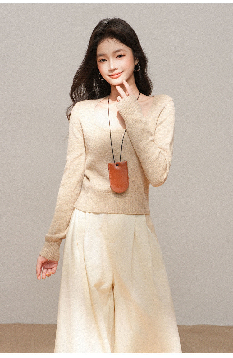 Short Knit Sweater with Square Neck | Tajstylo