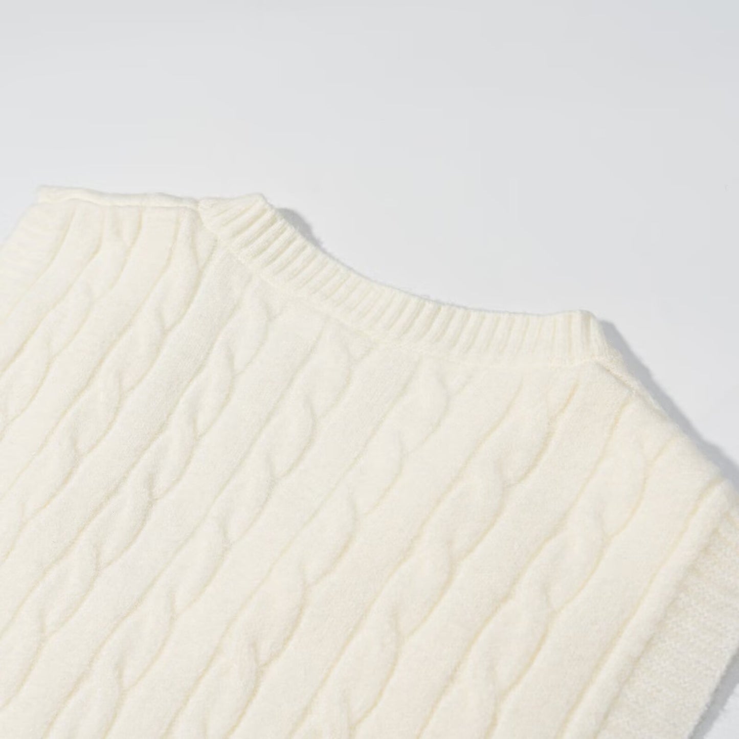 V-Neck Cable Knit Sleeveless Vest | Tajstylo
