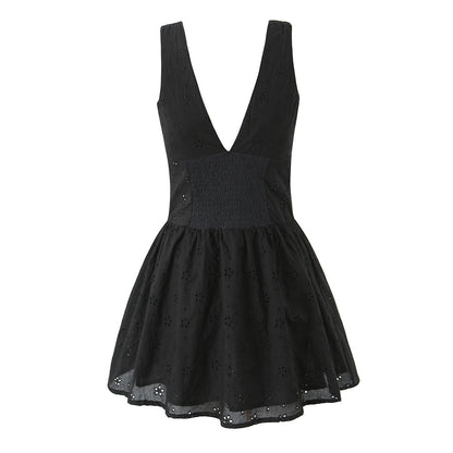 Slimming Midi Dress with V Neckline | Tajstylo