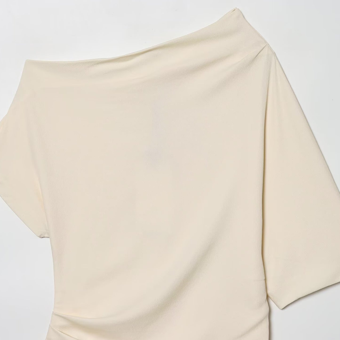 Asymmetric Pleated Shirt | Tajstylo