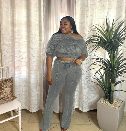 Flattering Two Piece Set with Crop Top and Flared Pants | Tajstylo