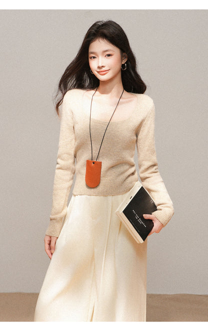 Short Knit Sweater with Square Neck | Tajstylo