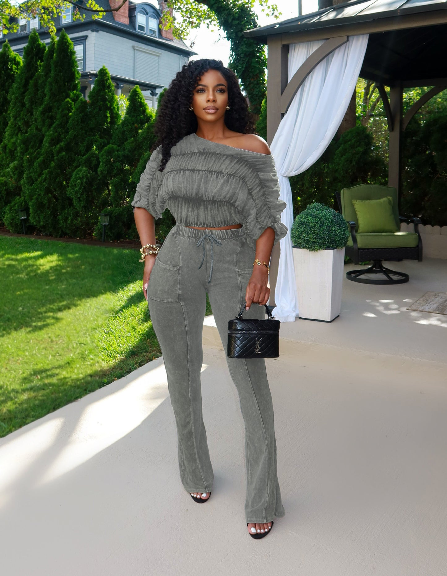 Flattering Two Piece Set with Crop Top and Flared Pants | Tajstylo