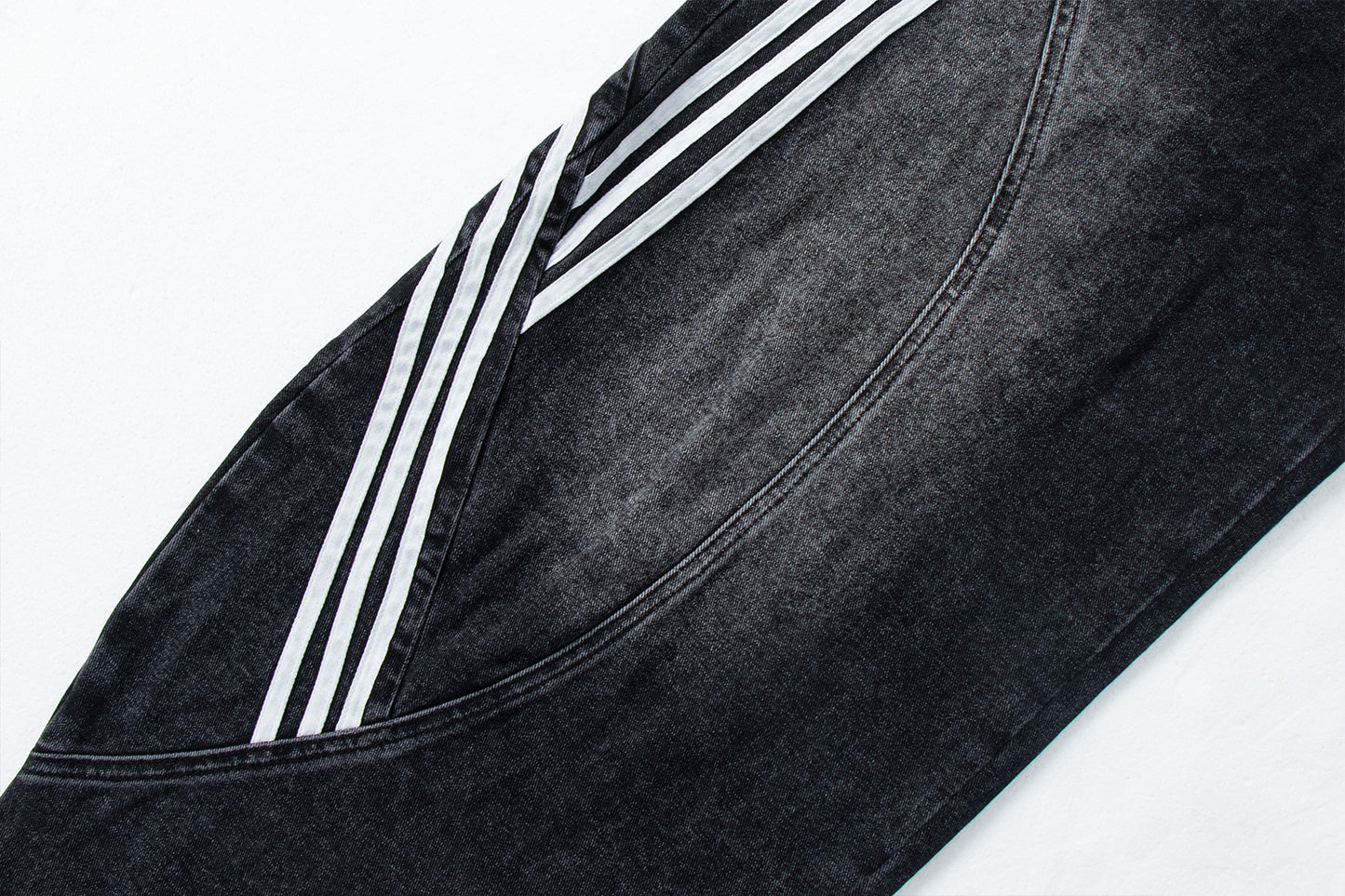 Retro Street Washed Three-Stripe Deconstructed Wide-Leg Jea | Tajstylo