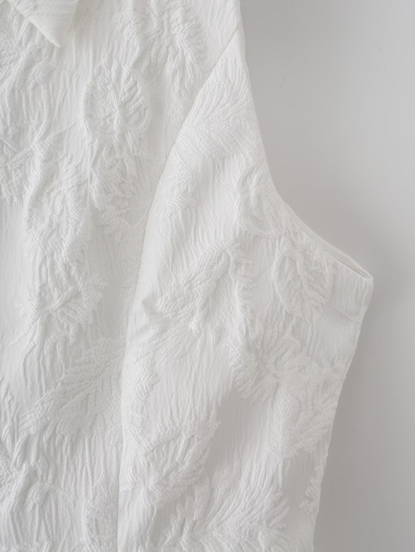 Jacquard Polyester Sleeveless V Neck Top | Tajstylo