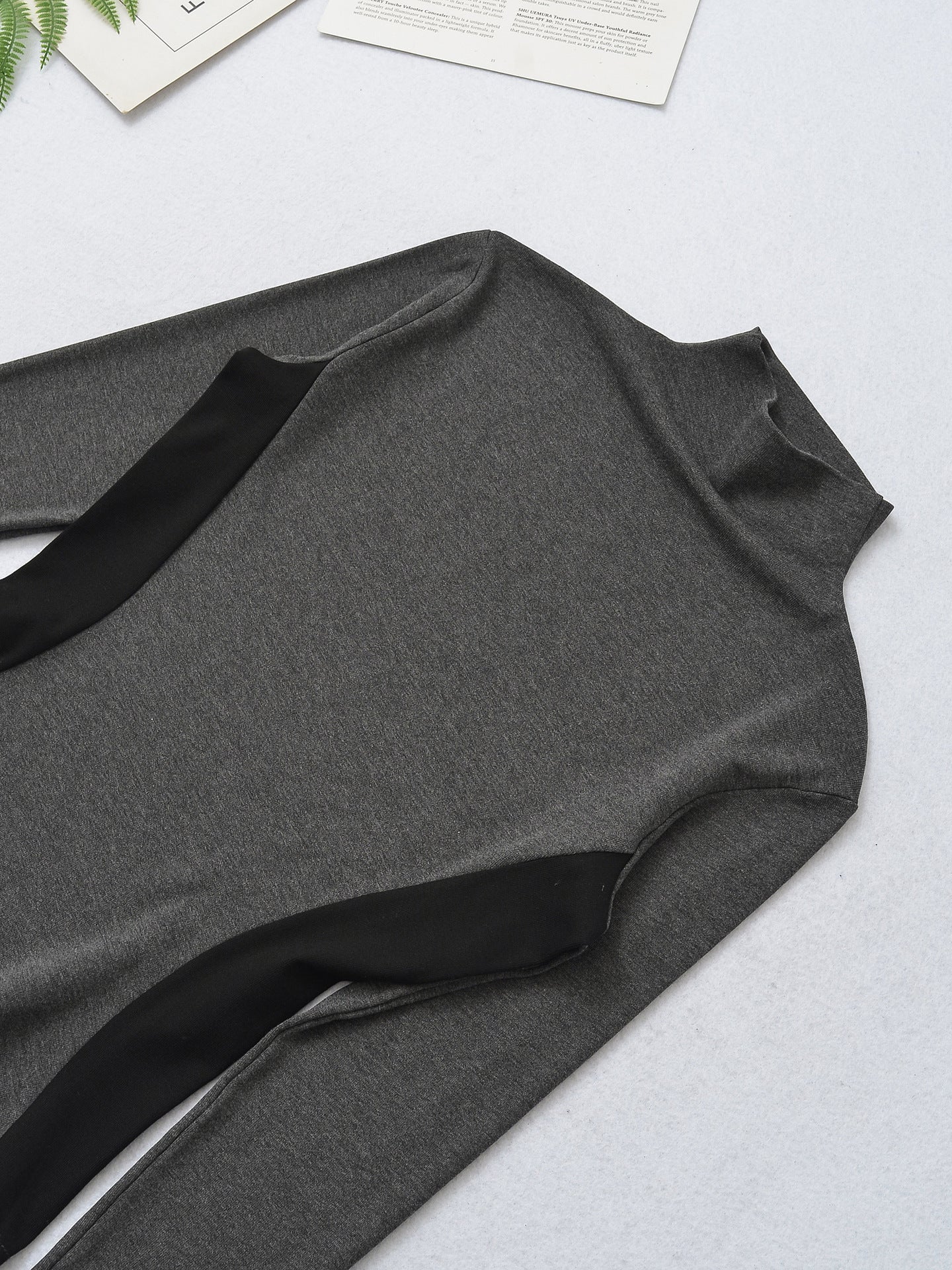 Color Block High-Neck Slim Fit Long Sleeve Top | Tajstylo