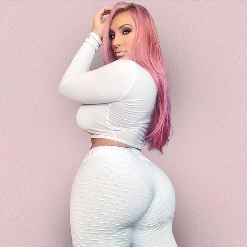 Woman wearing Disko Sport High-Waist Fitness Leggings in an active setting