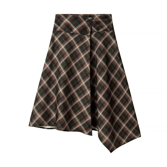 Woman wearing Rad Style Retro Plaid Pleated Skirt in a city setting