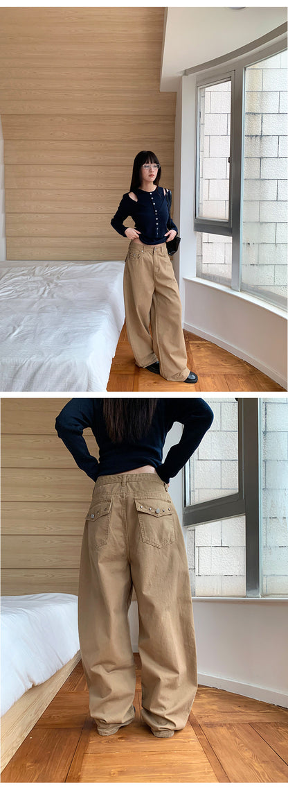 Loose-Fit Wide Leg Jeans with Metal Accents | Tajstylo
