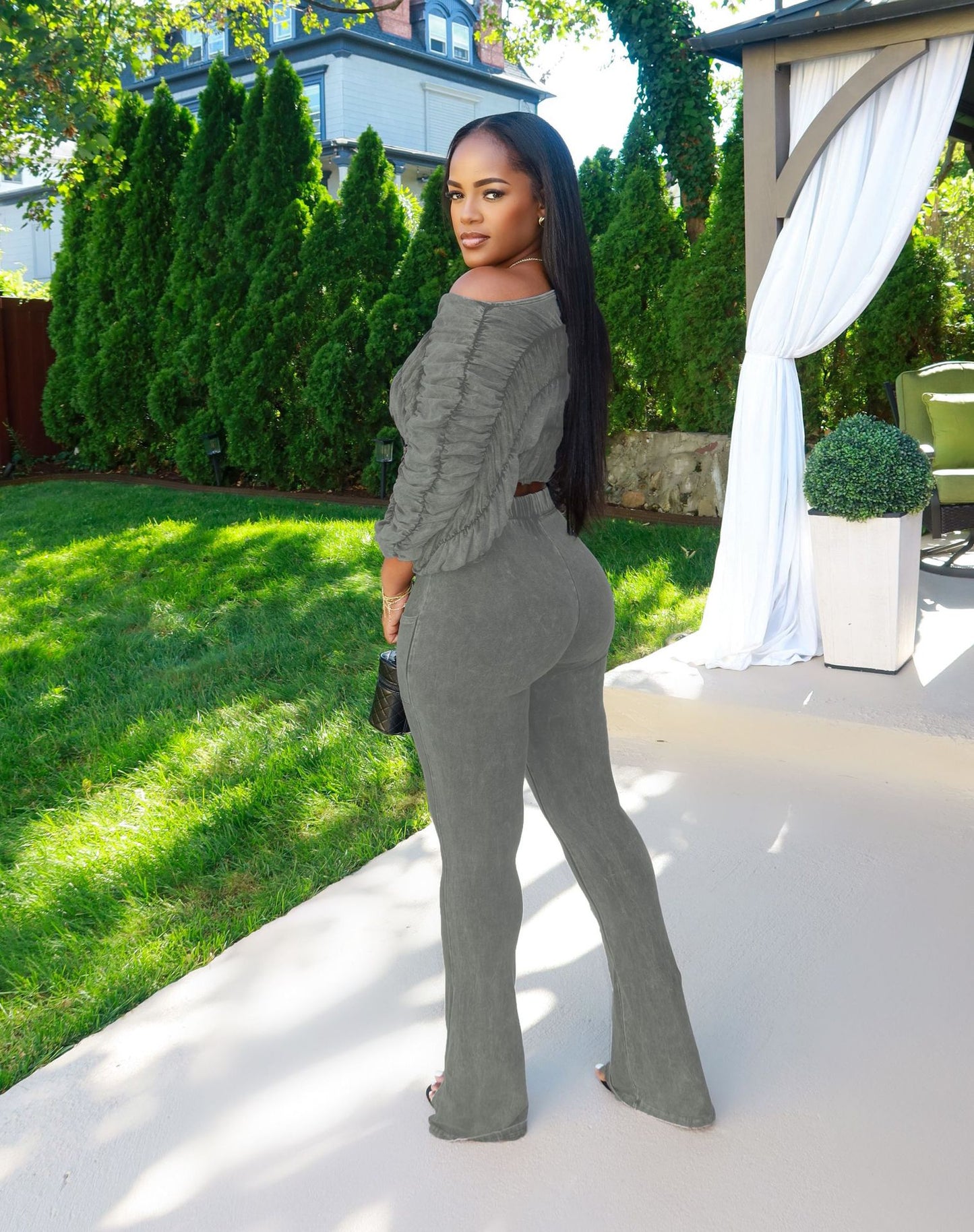 Flattering Two Piece Set with Crop Top and Flared Pants | Tajstylo