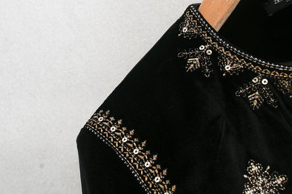 Royal Embroidered Velvet Coat | Tajstylo