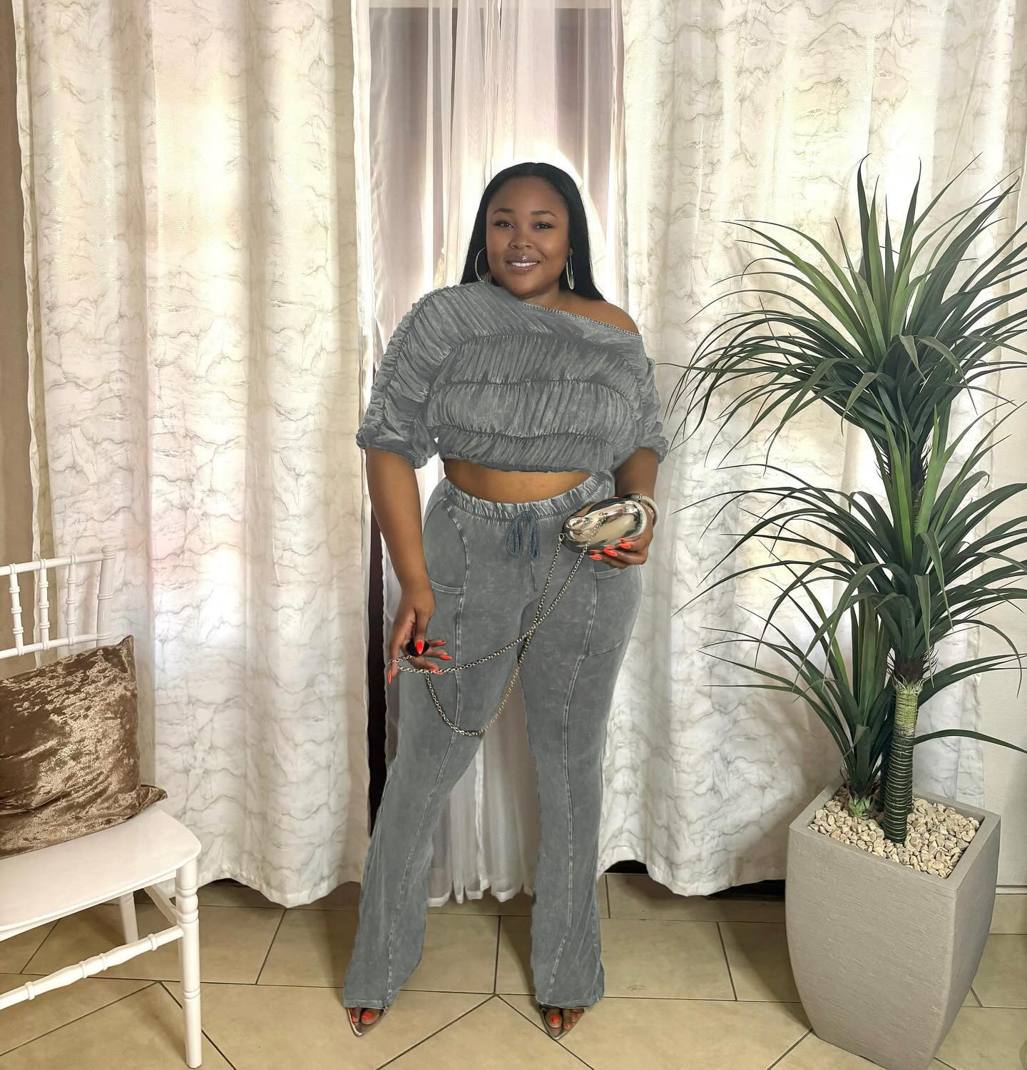 Flattering Two Piece Set with Crop Top and Flared Pants | Tajstylo
