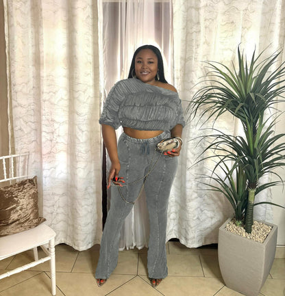 Flattering Two Piece Set with Crop Top and Flared Pants | Tajstylo
